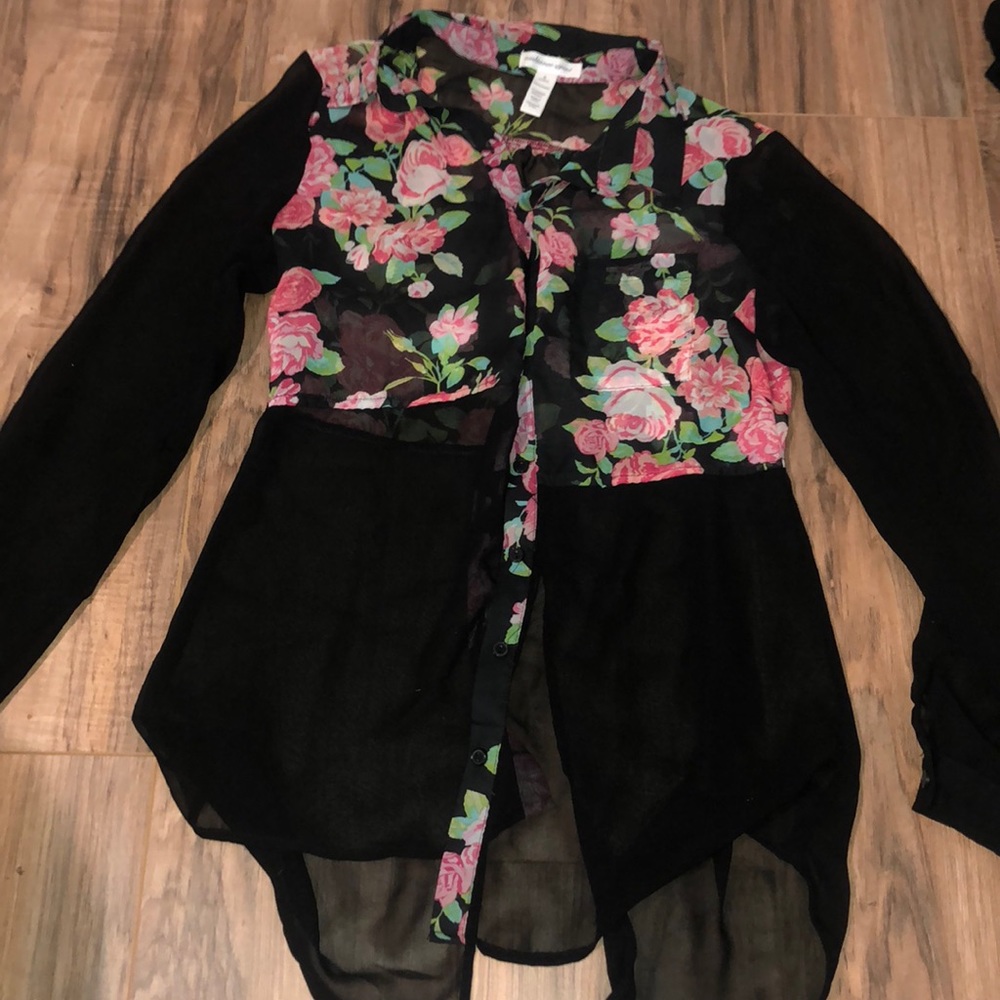 Long sleeve blouse Button down